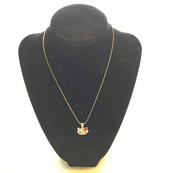 Very cute and sparkling Hello Kitty necklace - Picture 1 of 6